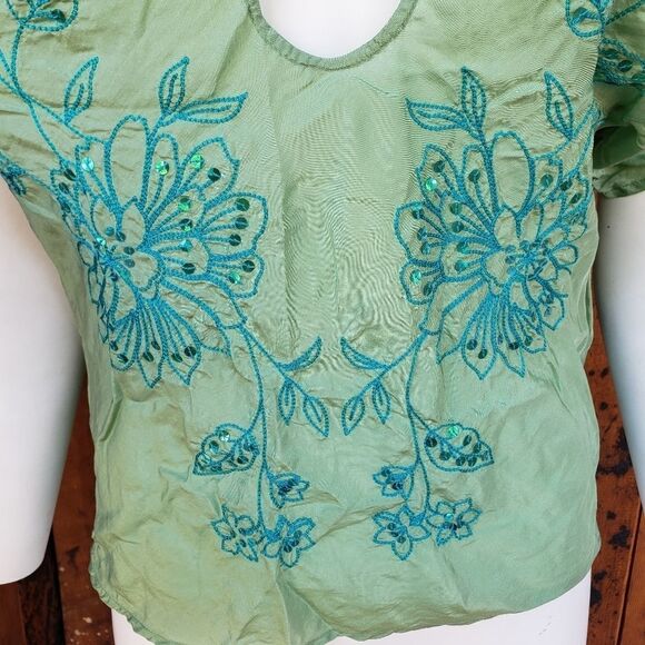 Express Design Studio Green Silk Blouse with Stone - Picture 6 of 11